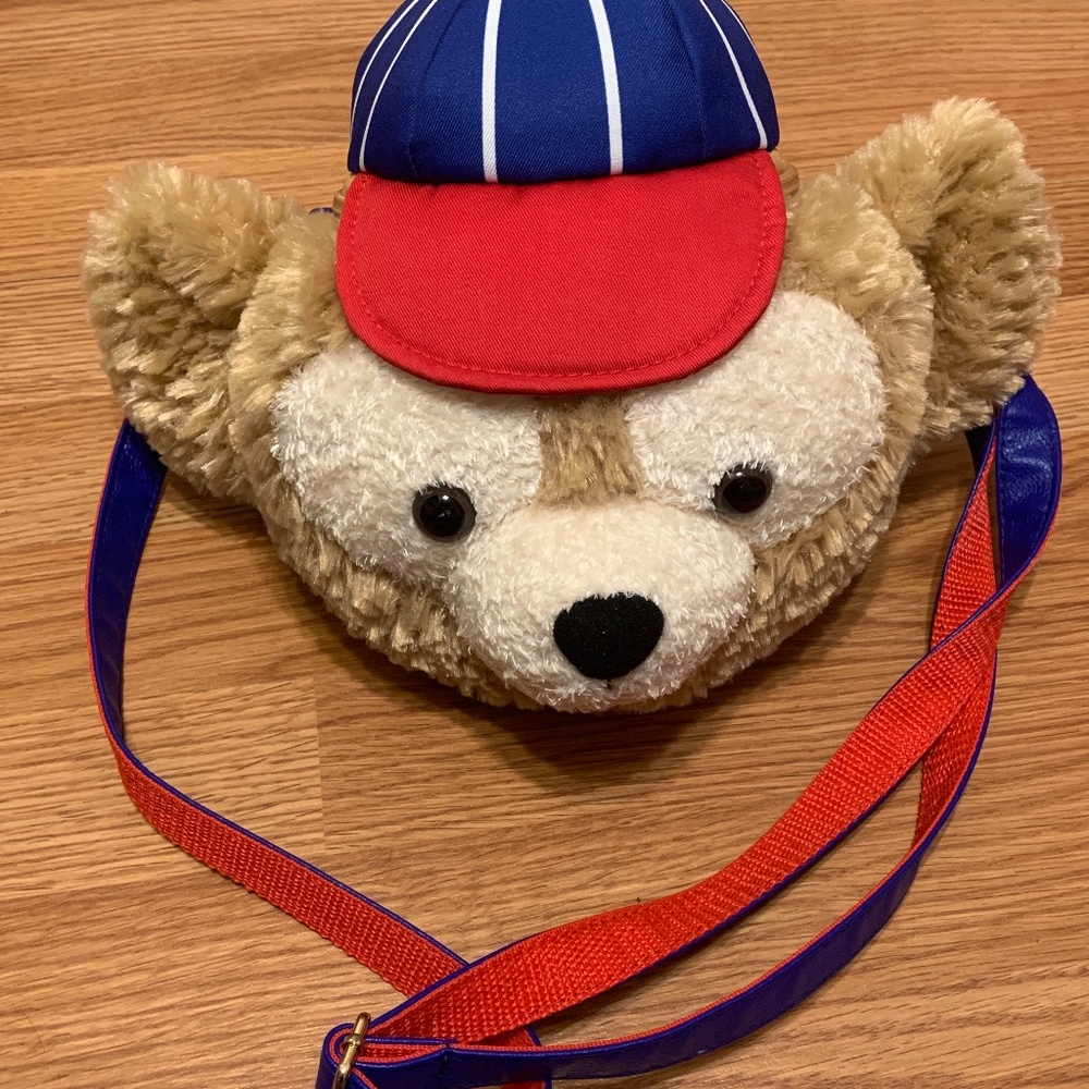 Disney Duffy Bear Shanghai Park Exclusive crossbody shoulder bag
